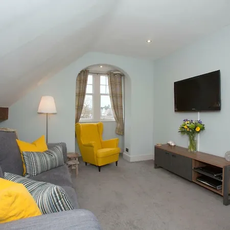 The Penthouse Apartman *